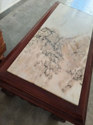 Mesa baja madera maciza y mármol
