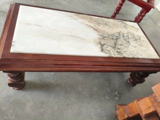 Mesa baja madera maciza y mármol