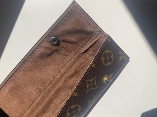 Estuche Louis Vuitton Monogram Marrón