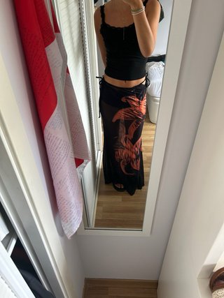 Falda larga transparente con estampado floral