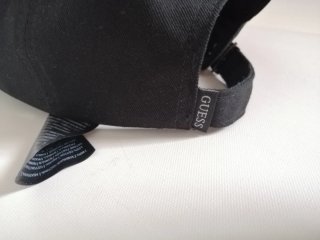Gorra Guess Negra