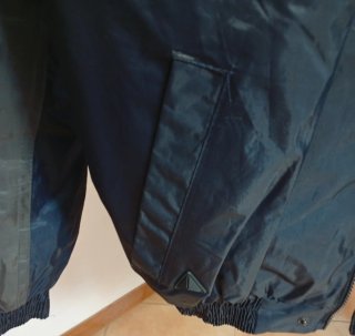 Cazadora laboral impermeable  marca Delta. Talla M