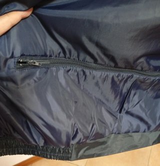 Cazadora laboral impermeable  marca Delta. Talla M