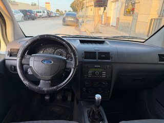 furgoneta ford tourneo