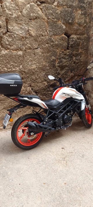 QJ Motor TRX 125 Naked