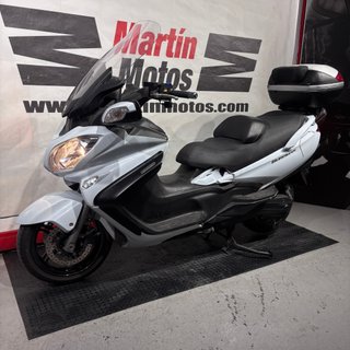 Suzuki Burgman 650 Executive
