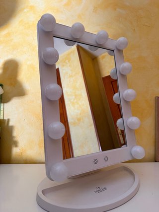 Espejo de maquillaje D’ORLEAC con iluminación LED