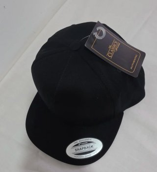 Gorra Yupoong Snapback Negra
