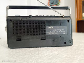 Radio Cassette Sanyo M-1740F.