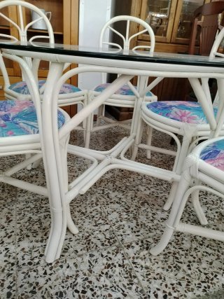 Conjunto de Mesa y 6 Sillas de Ratán Blanco con