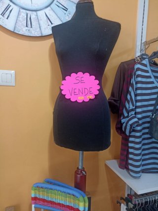 Maniquí de adulto robusto