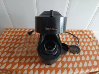 Cafetera Nespresso Vertuo Pop Negra