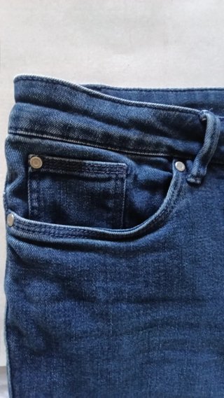 Pantalón vaquero elástico azul