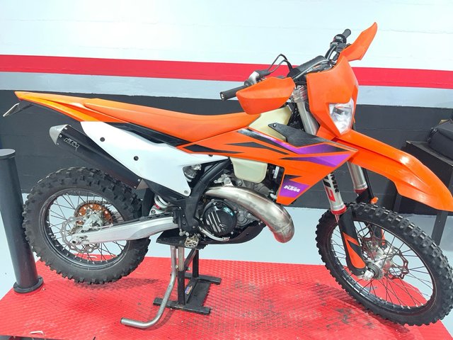 KTM 250 EXC 2024 Enduro Moto Naranja