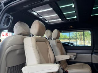 Mercedes-Benz Clase V300 2024