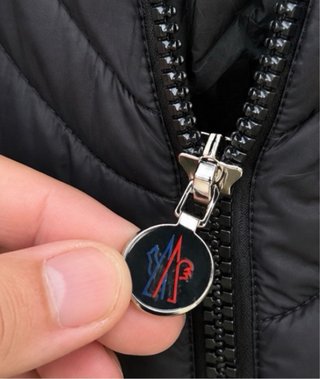 Chaqueta Moncler Violier Spider-Man FW22 Negra