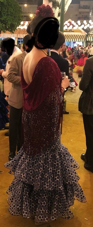 Traje flamenca azul talla 38 ligero volantes