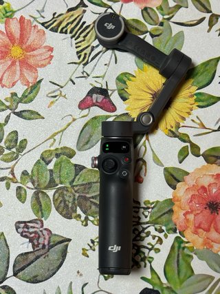 DJI Osmo Mobile 7P + accesorios