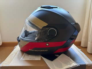 Casco BMW Motorrad Xomo Carbono.
