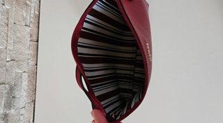 Borsa a spalla Guess rossa