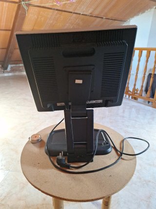 Monitor hp. Mide 4i1×35
