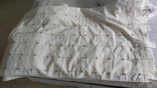 Cortina beige con detalles bordados solo 1 hoja