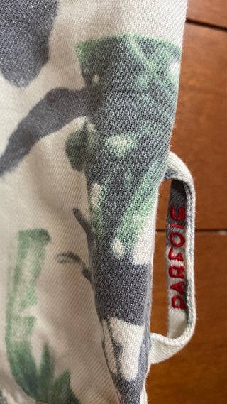 Pantalón cargo Parfois estampado