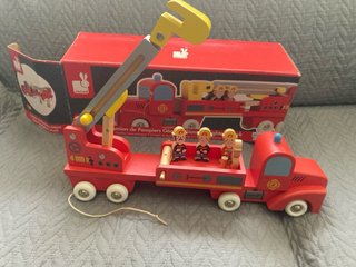 Camión Bomberos Madera Janod Figuras