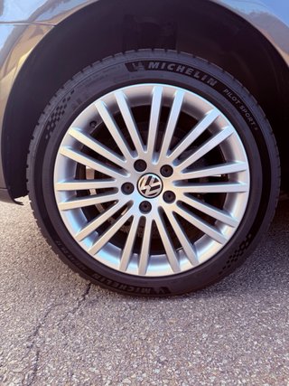 Volkswagen Touran 1.6 Tdi 105 cv