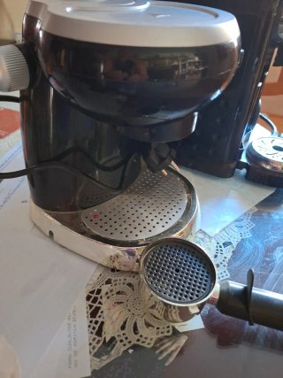 2 Cafeteras: Espresso y Cápsulas las dos juntas 15