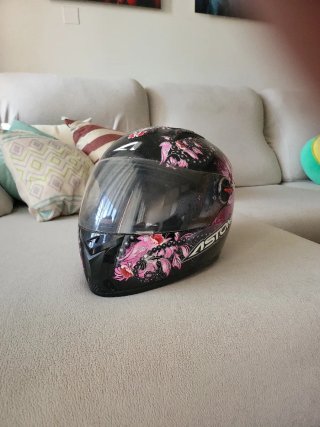 Casco Moto Astone Chica Negro y Rosa