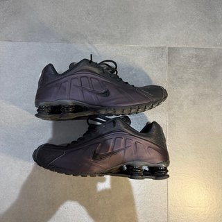 Nike Shox R4