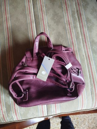Bolso burdeos sin estrenar