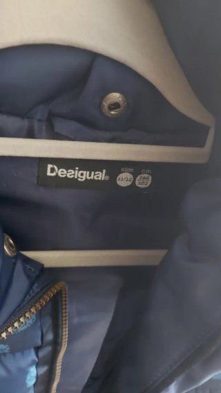 Chaqueta Desigual azul y multicolor