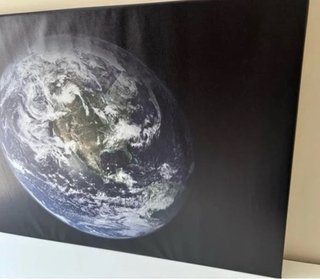 Lienzo con marco Planeta Tierra Ikea