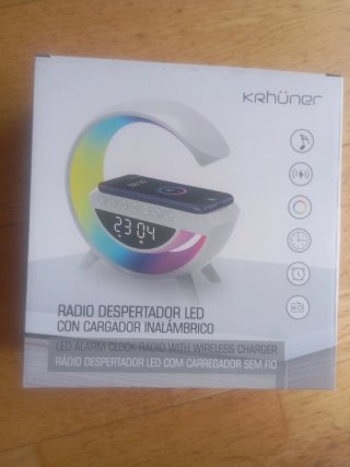 Radio Despertador LED Krhuner con Cargador Inalámb