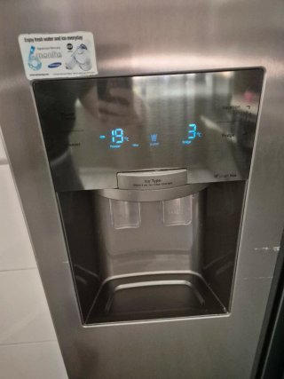 Nevera samsung 2 Puertas unos 10 años