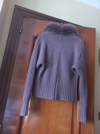 Chaqueta Morada con Cuello de Pelo