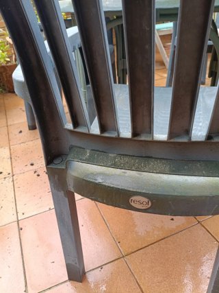 Mesa y 4 Sillas de Jardín