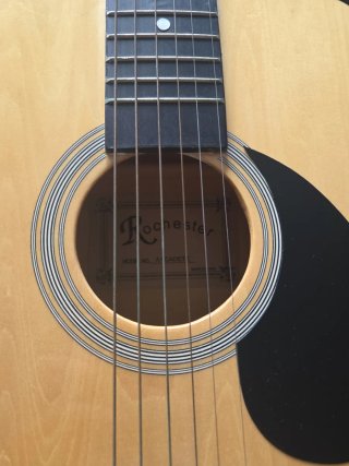 Guitarra acústica Rochester