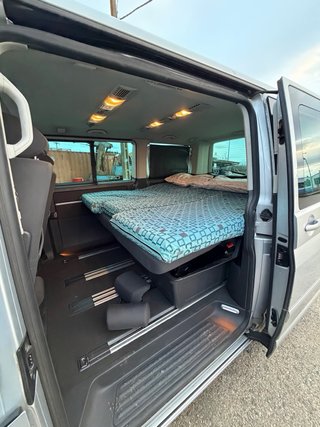 Volkswagen Multivan 2.5 TDI – 7 plazas / Equipada