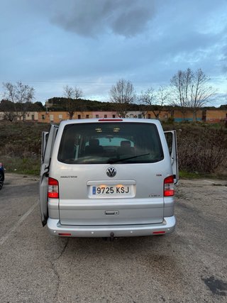 Volkswagen Multivan 2.5 TDI – 7 plazas / Equipada