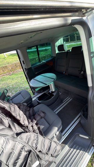 Volkswagen Multivan 2.5 TDI – 7 plazas / Equipada