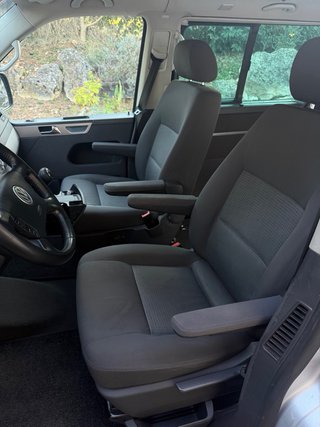 Volkswagen Multivan 2.5 TDI – 7 plazas / Equipada