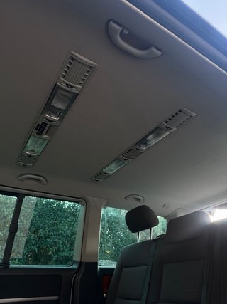 Volkswagen Multivan 2.5 TDI – 7 plazas / Equipada