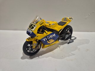 Yamaha M1 Rossi 1/12