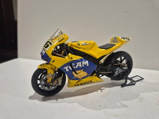 Yamaha M1 Rossi 1/12