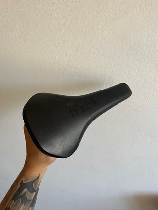 Sillín Fizik Negro