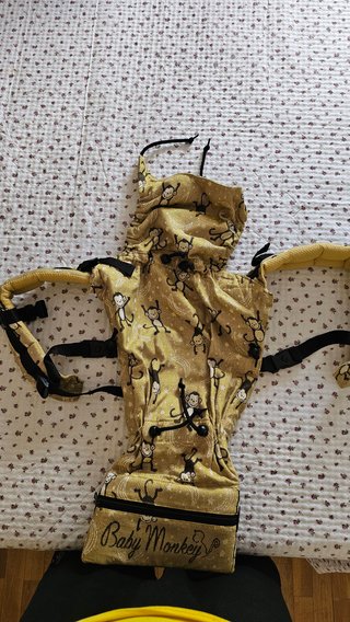Mochila portabebés Baby Monkey con 5 días de uso.