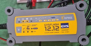 Cargador Baterías GYSFLASH 12.12 Profesional